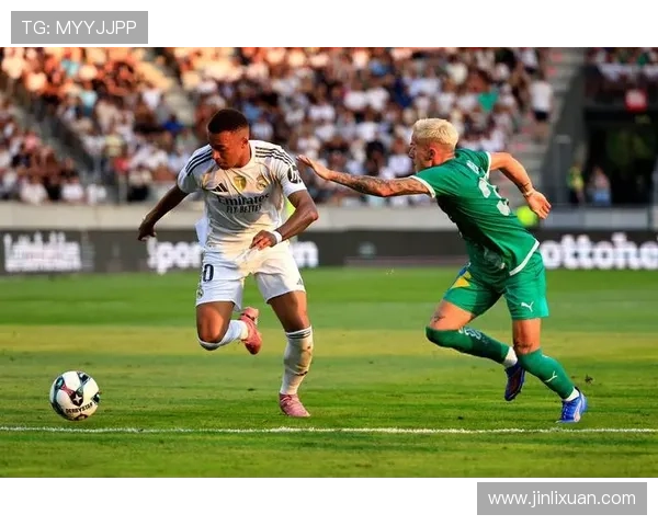 姆巴佩独造三球导演全场大胜 姆巴佩独造三球导演全场大胜