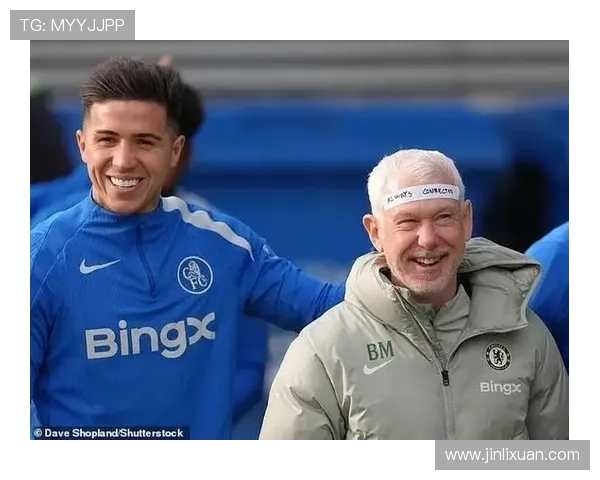 切尔西活宝按摩师：25年奉献深得人心